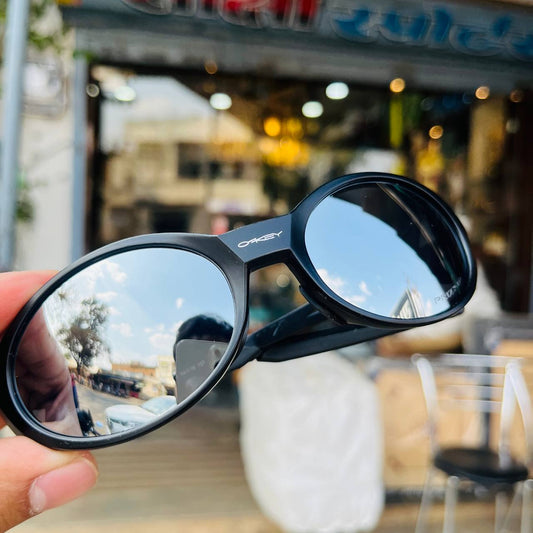 Mirror Lens Black Eye Jacket Redux β Oval Shape Sports Sunglasses