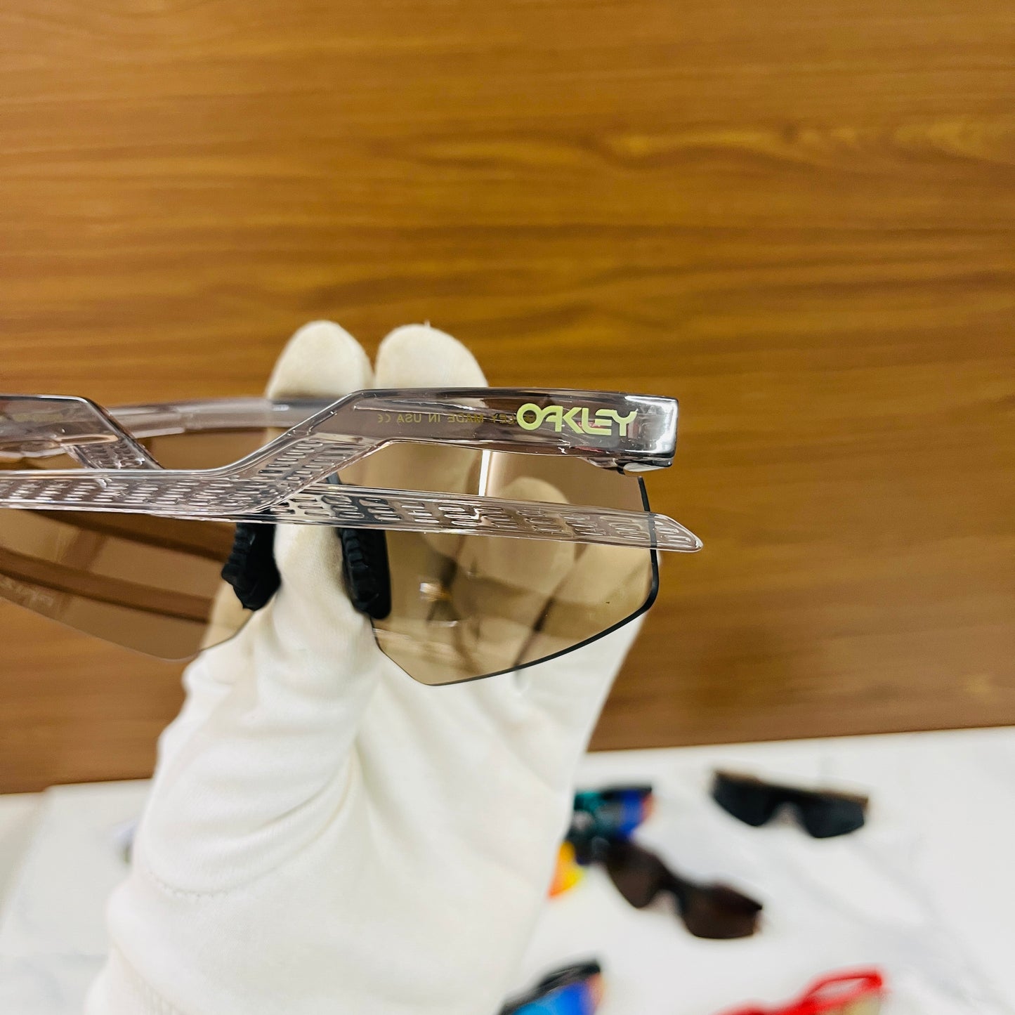 Hydra Trans Gold Premium Unisex Sports Sunglass