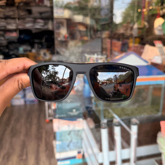 OAKLEY Polarised TO4914 All Black Premium Sunglasses