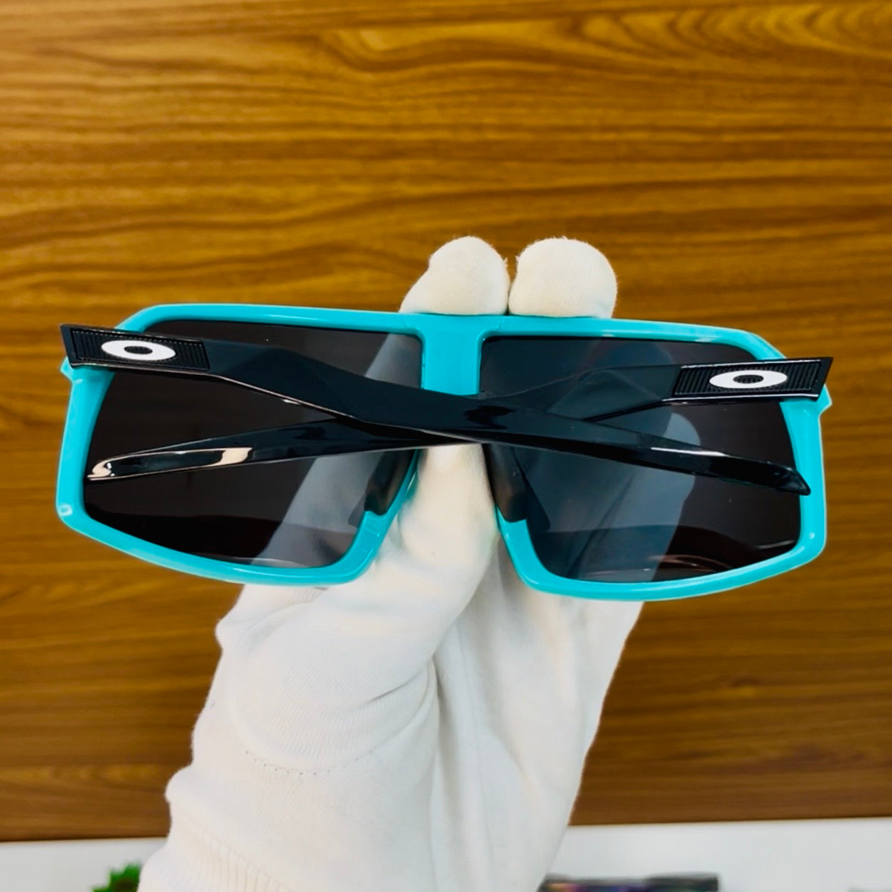 Sutro Pacific Blue Colour High Quality Unisex Sports Sunglass