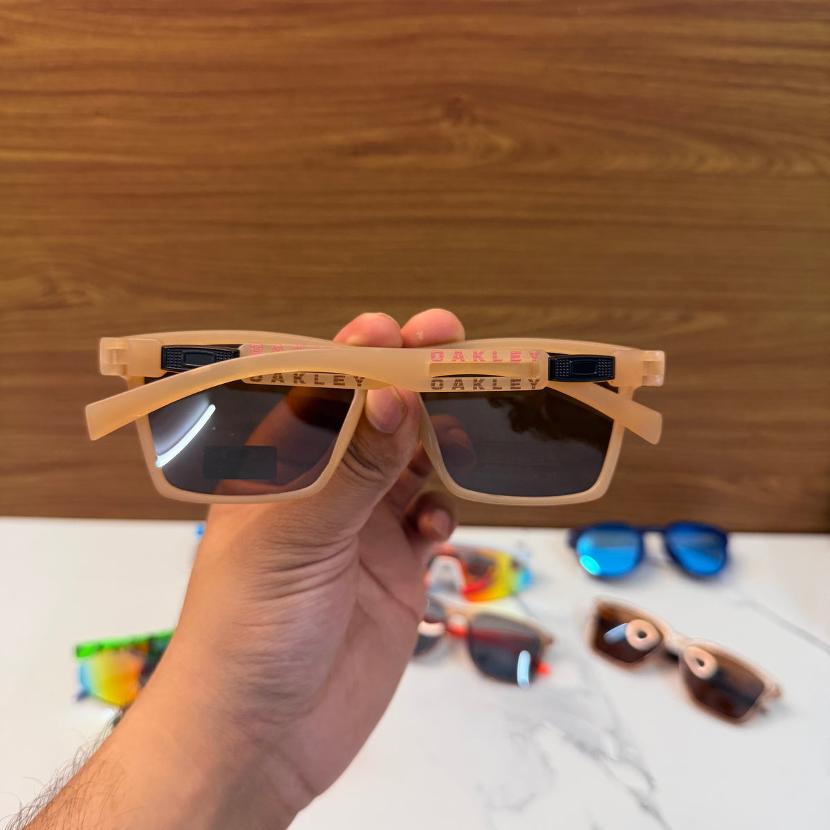 OAK. Sandstone Brown-Lens Rectangle Frame Light Weight Premium Sunglasses