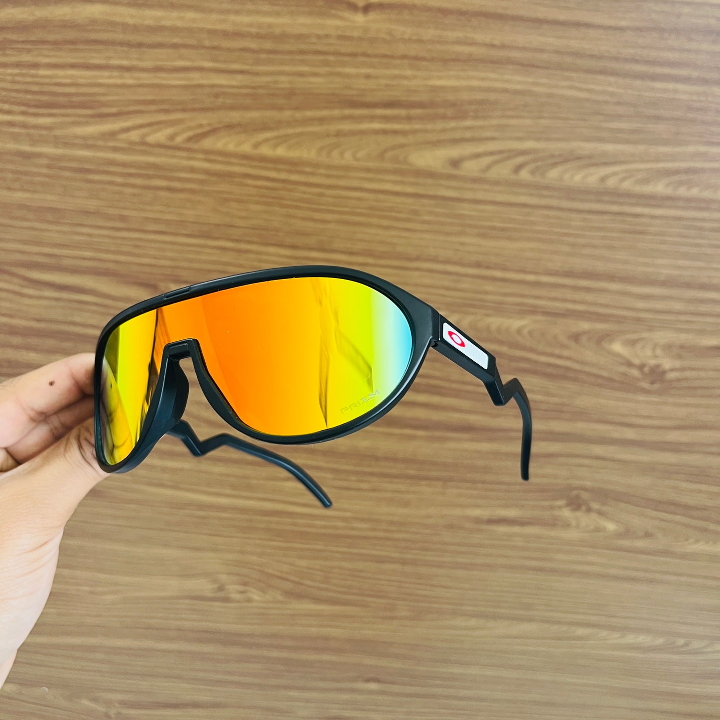 Full Frame Black Golden Colour New High Quality Premium Unisex Sports Sunglass