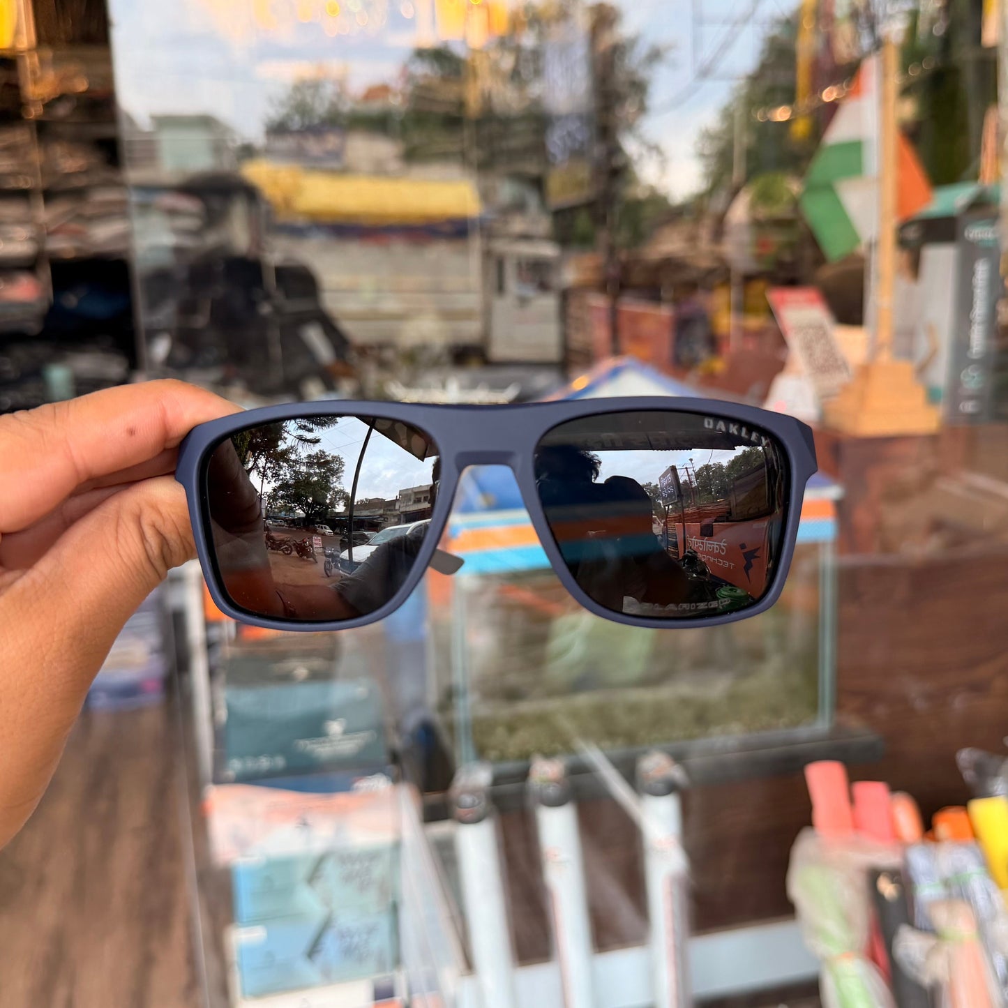 OAKLEY Polarised TO4914 Blue-Grey Premium Sunglasses