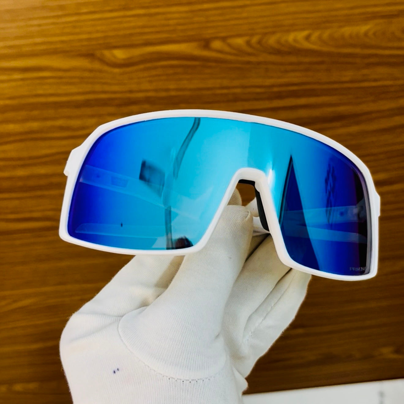Sutro White Blue Colour High Quality Unisex Sports Sunglass