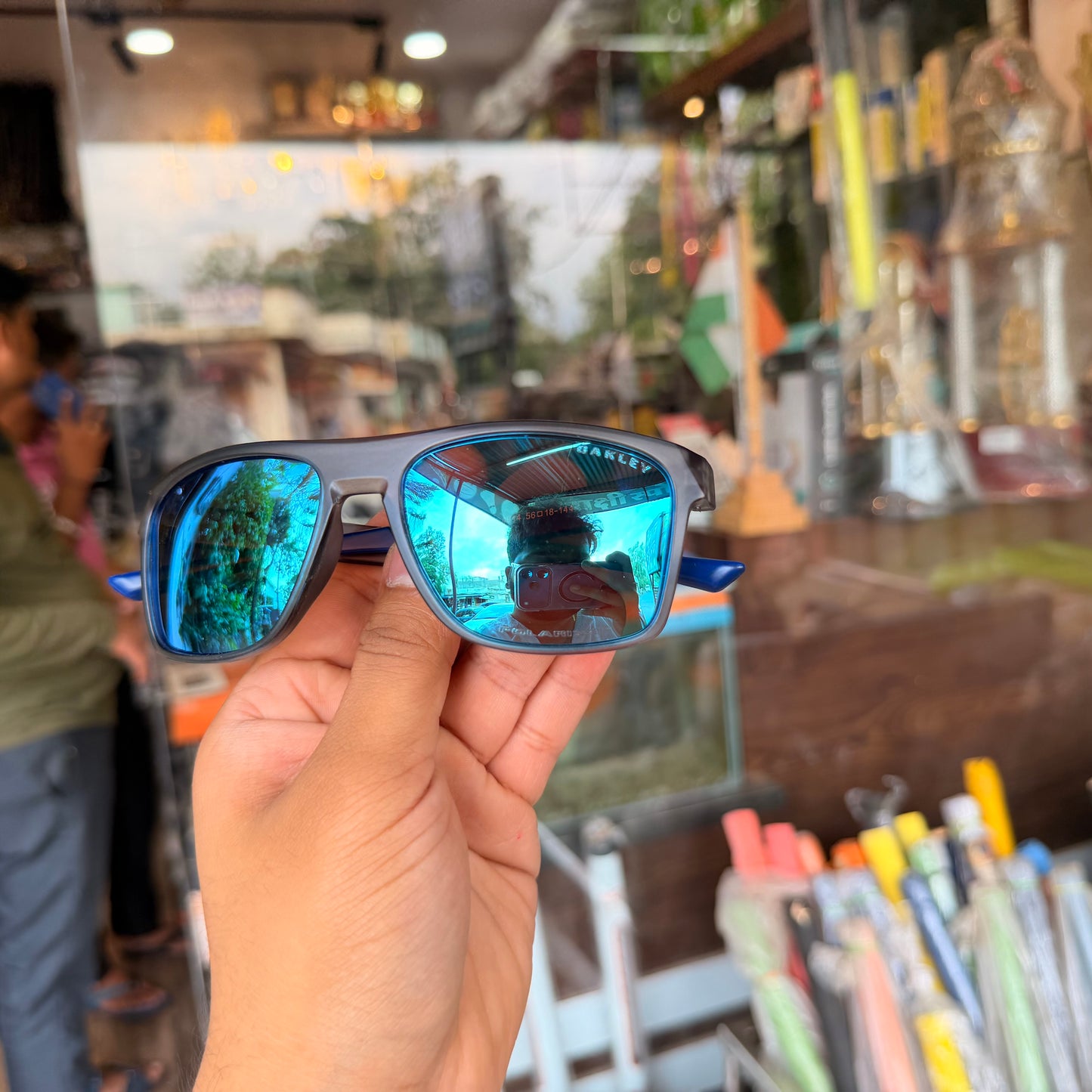 OAKLEY Polarised TO4914 Trans-Grey-Blue Premium Sunglasses