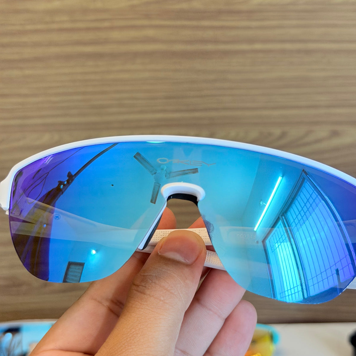 Corridor White Blue Colour High Quality Unisex Sports Sunglass