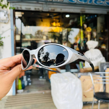 Sliver Black Colour Eye Jacket Redux – Oval Shape Sports Sunglasses