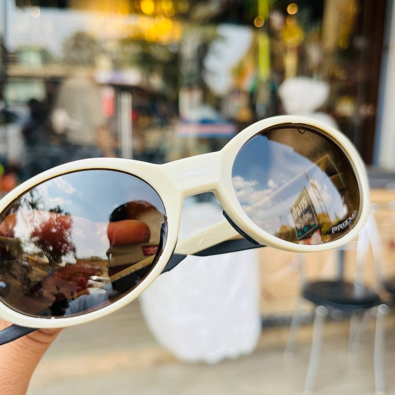 Cream Colour Eye Jacket Redux – Oval Shape Sports Sunglasses