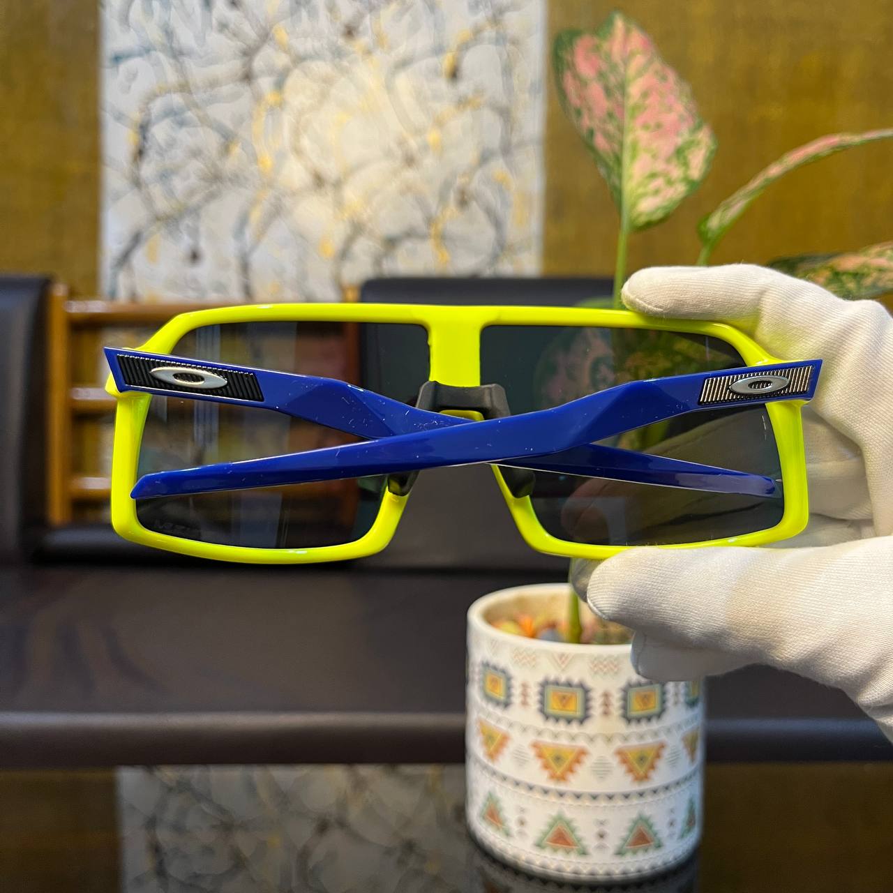 Sutro Yellow Colour High Quality Unisex Sports Sunglass
